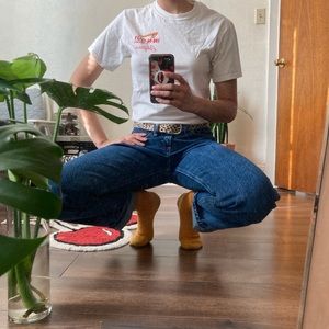 Wrangler boyfriend/mom jeans in perfect blue color